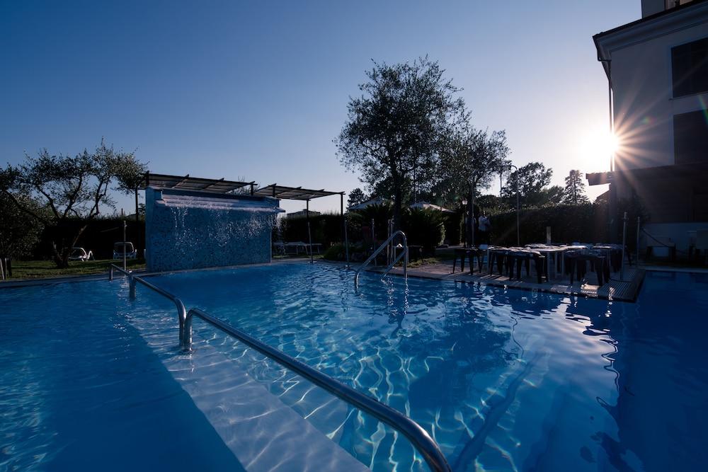 Santa Caterina Park Hotel Sarzana Exterior foto
